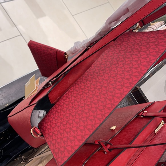 Michael Kors Maisie Large Pebbled Leather 3-in-1 Tote Bag - Picture 12 of 16